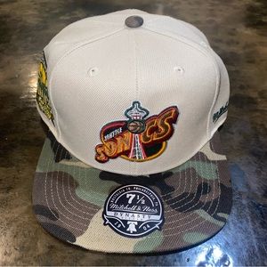 Seattle SuperSonics Mitchell & Ness Hardwood Classics 40th Team Anniversary